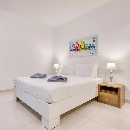 Bright, Modern & Spacious 3 Bedroom Mmic1-1 Apartment San Ġiljan