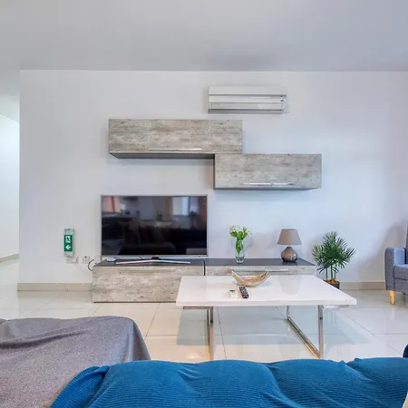 Bright, Modern & Spacious 3 Bedroom Mmic1-1 * San Ġiljan