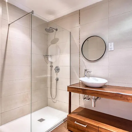 Appartamento Bright, Modern & Spacious 3 Bedroom Mmic1-1 *