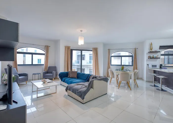 Bright, Modern & Spacious 3 Bedroom Mmic1-1 San Giuliano