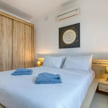 Bright, Modern & Spacious 3 Bedroom Mmic1-1 Apartment *